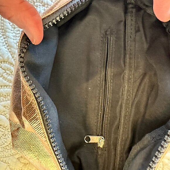 PLUS size fanny pack - rose gold metallic with black detail, extra long strap - Picture 5 of 5